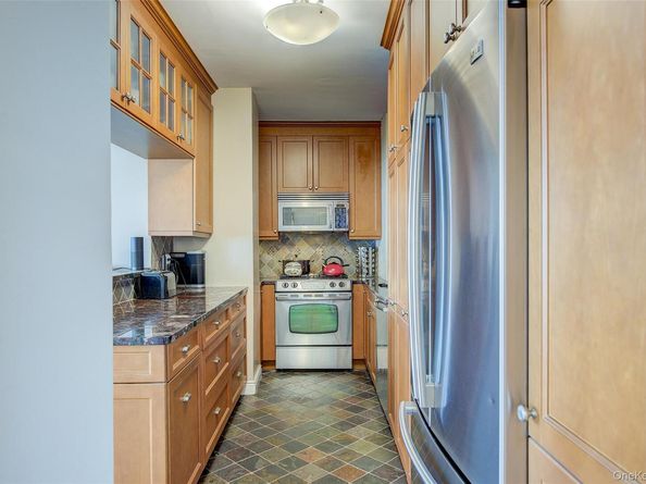 110-45 Queens Boulevard 810, Forest Hills NY 11375