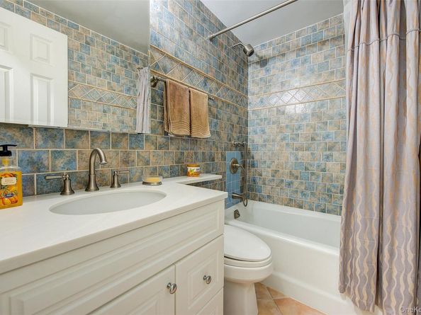 110-45 Queens Boulevard 810, Forest Hills NY 11375
