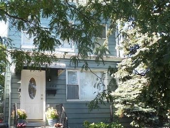 1048 E 98th Street