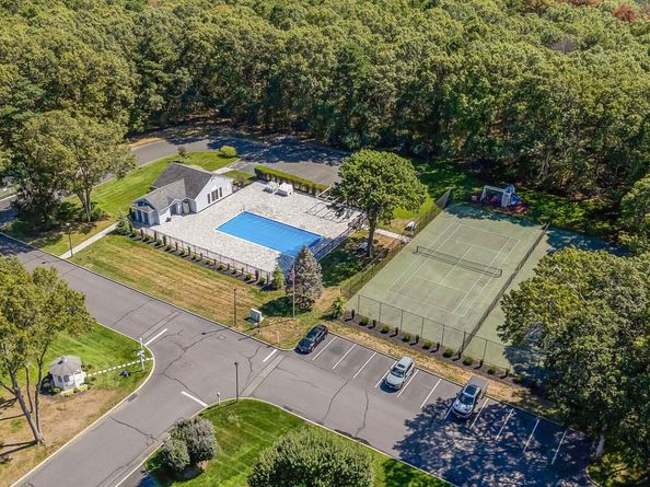 40 Lakeview Drive, Manorville NY 11949