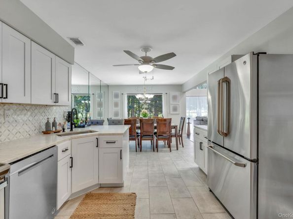 40 Lakeview Drive, Manorville NY 11949