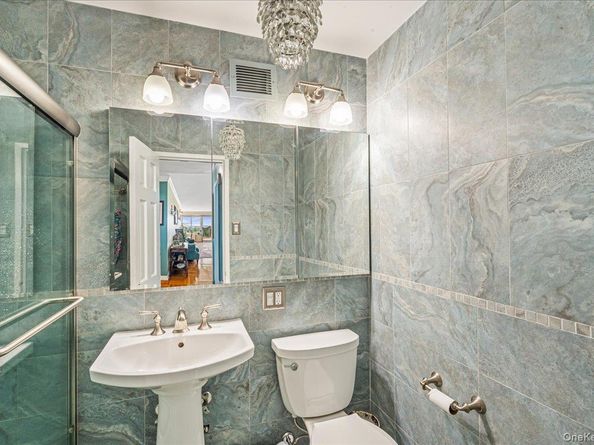 17-85 215th Street 11S, Bayside NY 11360