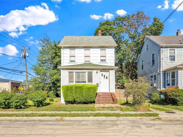 42 Satterie Avenue, Valley Stream NY 11580