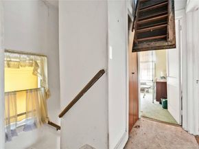 42 Satterie Avenue, Valley Stream NY 11580