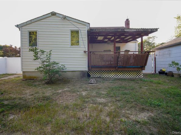 1743 Asharoken Boulevard, Bay Shore NY 11706