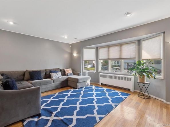 329 N Wyoming Avenue, Massapequa NY 11758