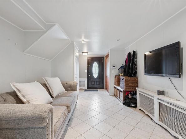 329 N Wyoming Avenue, Massapequa NY 11758