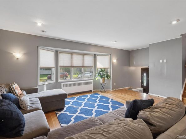 329 N Wyoming Avenue, Massapequa NY 11758