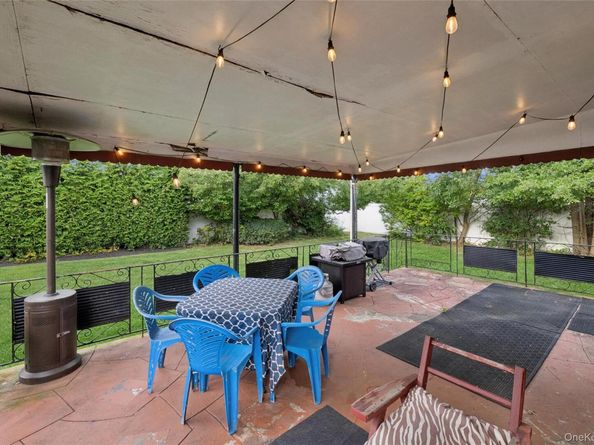 329 N Wyoming Avenue, Massapequa NY 11758