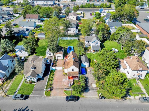 66 Center Avenue, Bay Shore NY 11706