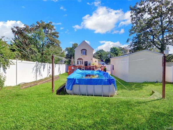 66 Center Avenue, Bay Shore NY 11706