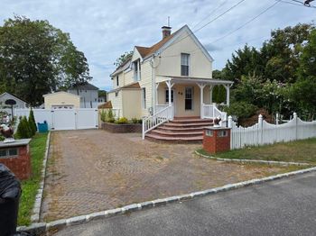 66 Center Avenue