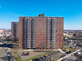 2475 16th 17G, Brooklyn NY 11214