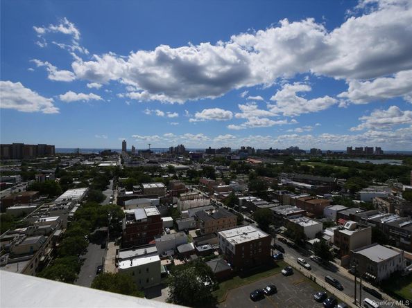 2475 16th 17G, Brooklyn NY 11214
