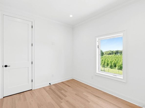 1900 Gillette Drive, East Marion NY 11939