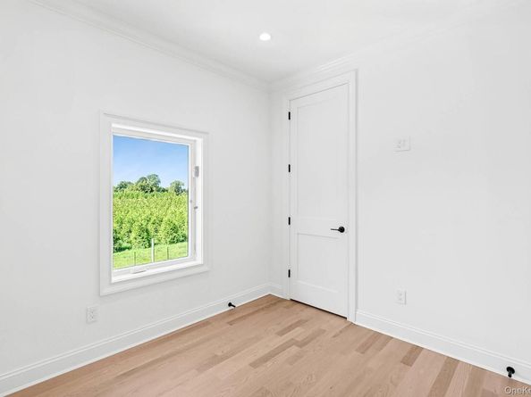 1900 Gillette Drive, East Marion NY 11939