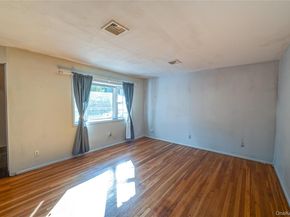1022 Manor Lane, Bay Shore NY 11706