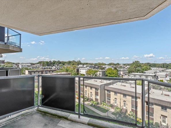 17-85 215th Street 6A, Bayside NY 11360