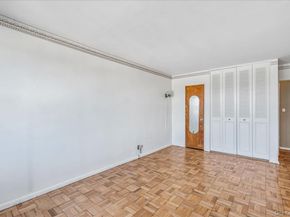17-85 215th Street 6A, Bayside NY 11360