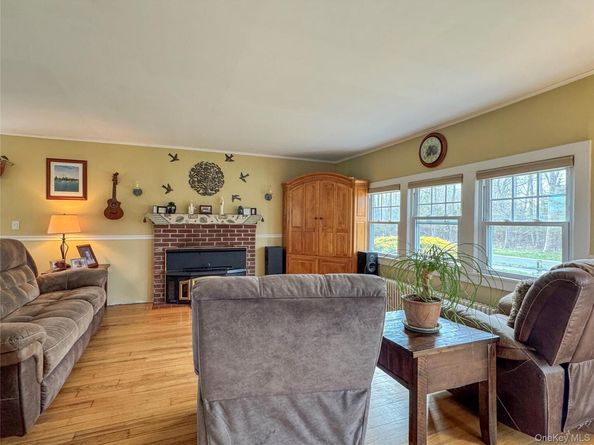 21 Maple Avenue, East Moriches NY 11940
