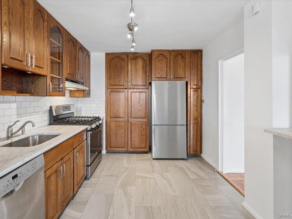 3935 Blackstone Avenue 10D, Bronx NY 10471