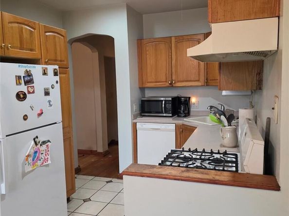 14208 56th Road, Flushing NY 11355