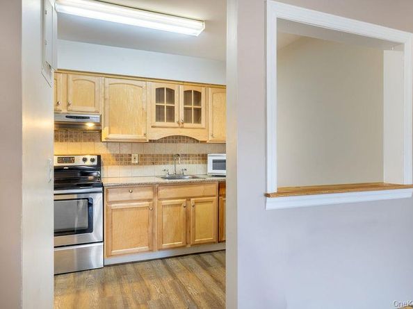 10 Regents Place D, Yorktown Heights NY 10598