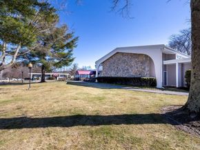 10 Regents Place D, Yorktown Heights NY 10598