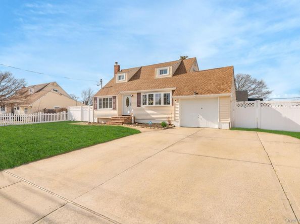 385 Irving Street, Central Islip NY 11722