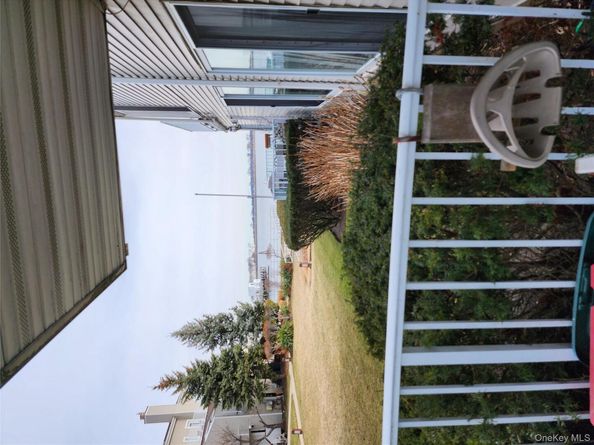 5 Landing Way 59, Bronx NY 10464