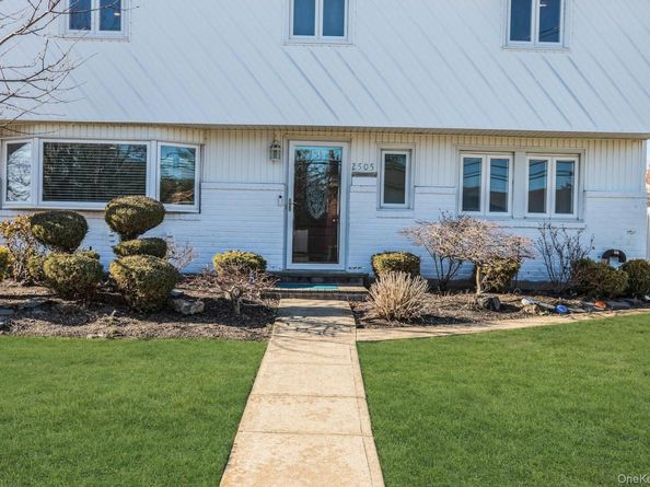 2505 Walters Court, Bellmore NY 11710