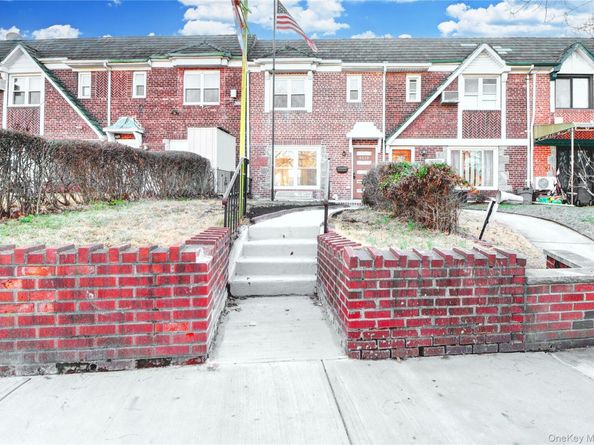 6110 84th Street, Middle Village NY 11379