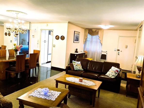 61-55 98th Street  17E, Rego Park NY 11374