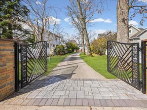 978 Little Whalneck Road, North Merrick NY 11566