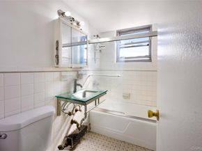 61-25 97 Street 15J, Rego Park NY 11374