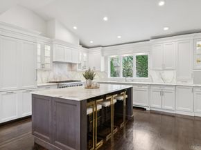 5 Culver Court, Melville NY 11747