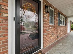 5 Culver Court, Melville NY 11747