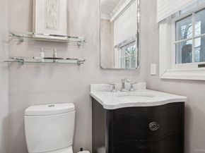 5 Culver Court, Melville NY 11747