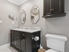 5 Culver Court, Melville NY 11747