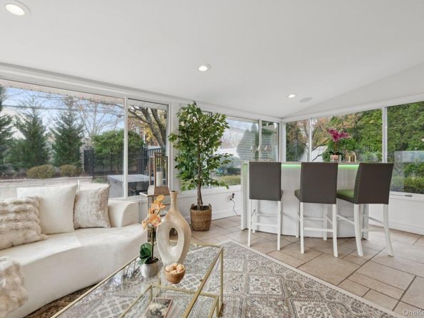 5 Culver Court, Melville NY 11747