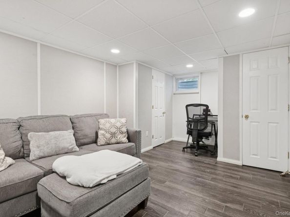 5 Culver Court, Melville NY 11747