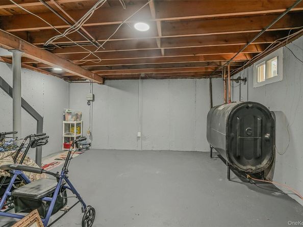 17 Washington Heights Street, Selden NY 11784