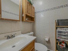 17 Washington Heights Street, Selden NY 11784