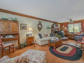 17 Washington Heights Street, Selden NY 11784