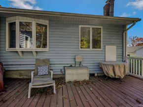 17 Washington Heights Street, Selden NY 11784