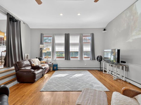 10 Sorgi Court, Plainview NY 11803