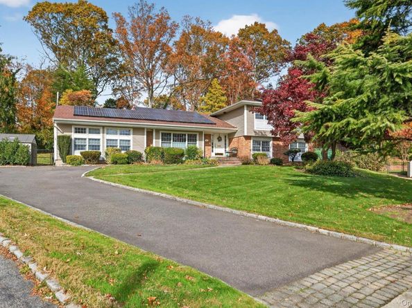 10 Sorgi Court, Plainview NY 11803