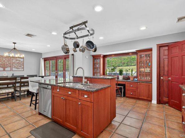 10 Sorgi Court, Plainview NY 11803