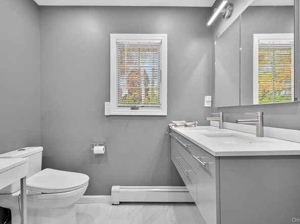 10 Sorgi Court, Plainview NY 11803