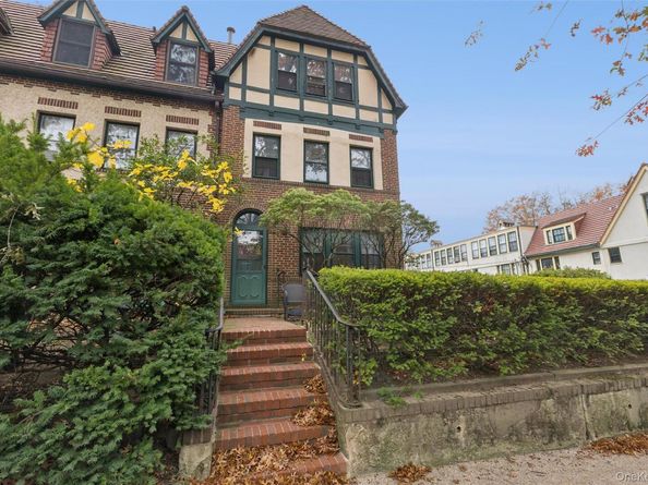 213 Burns Street, Forest Hills NY 11375